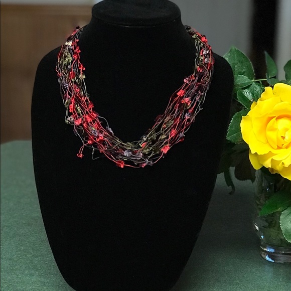🎉 NWOT FABRIC MULTI STRAND NECKLACE 🎉 - Picture 1 of 6